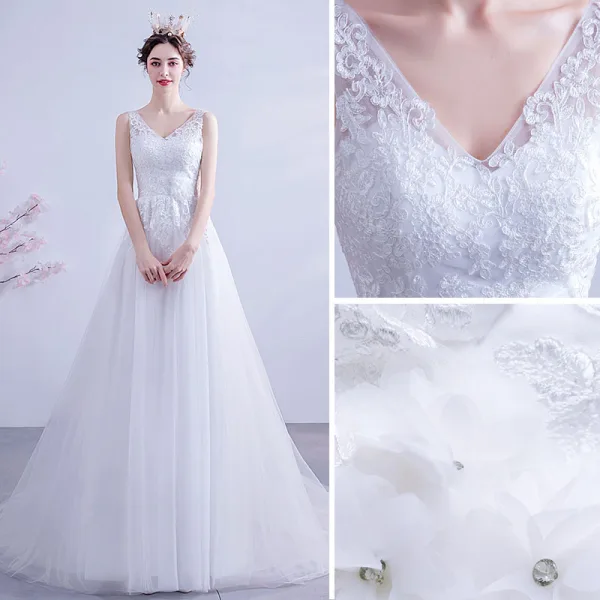 Abordable Blanche Robe De Mariée 2020 Princesse V-Cou Faux Diamant En Dentelle Fleur Appliques Sans Manches Dos Nu Tribunal Train