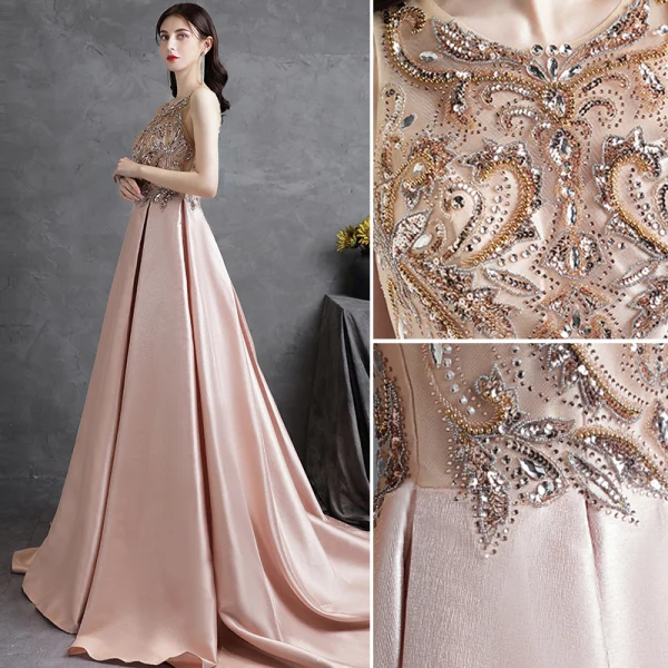 Élégant Champagne Satin Robe De Soirée 2021 Princesse Encolure Dégagée Perlage Faux Diamant Paillettes Sans Manches Train De Balayage Soirée Robe De Ceremonie