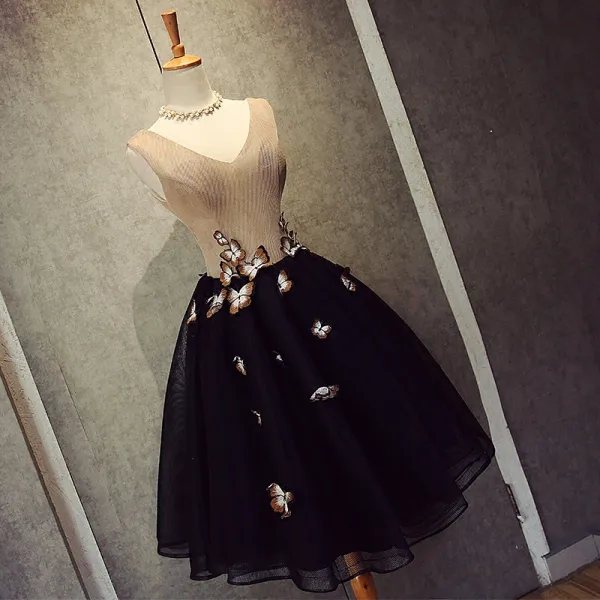Chic / Beautiful Black Graduation Dresses 2018 A-Line / Princess Tulle V-Neck Beading Butterfly Backless Homecoming Formal Dresses