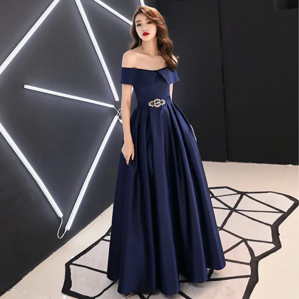 Chic / Beautiful Navy Blue Satin Evening Dresses  2019 A-Line / Princess Off-The-Shoulder Short Sleeve Rhinestone Sash Floor-Length / Long Ruffle Backless Formal Dresses