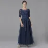Klasyczna Eleganckie Sukienki Na Wesele Dla Mamy 2020 Długie Princessa U-Szyja 1/2 Rękawy Granatowe Bez Pleców Haftowane Ślub Wieczorowe Sukienki Na Wesele