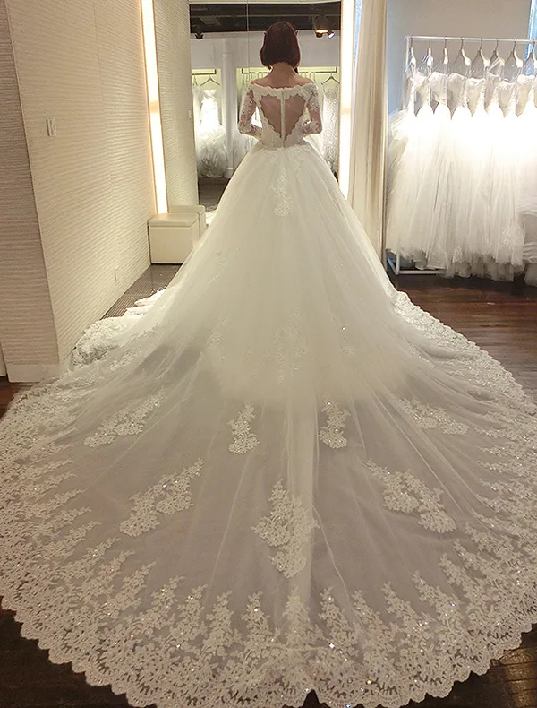 Luxus Brautkleid 2016 Spitze V-ausschnitt Pailletten Nieren Rückenfreies Hochzeitskleid Mit Langen Nachlauf