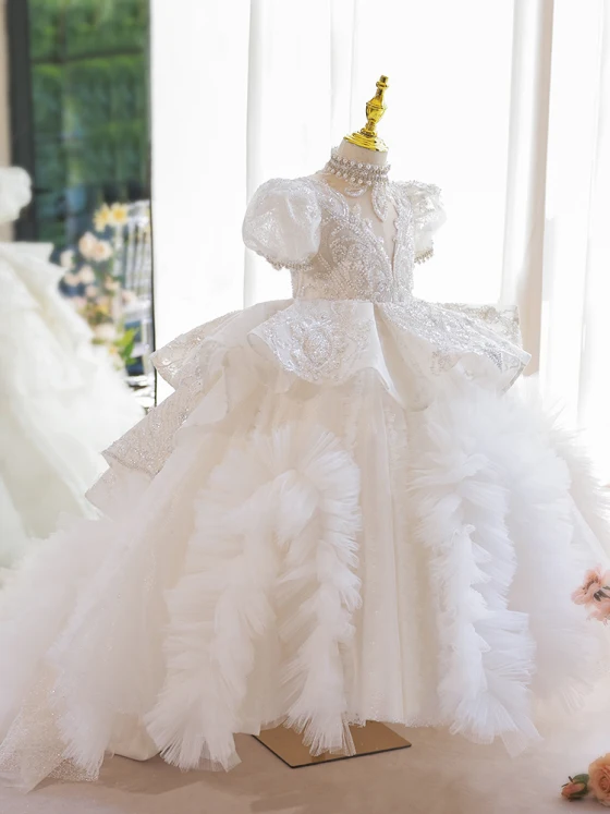 The Essential Guide to Flower Girl Outfits: Etiquette, Shopping Tips, and Where to Buy