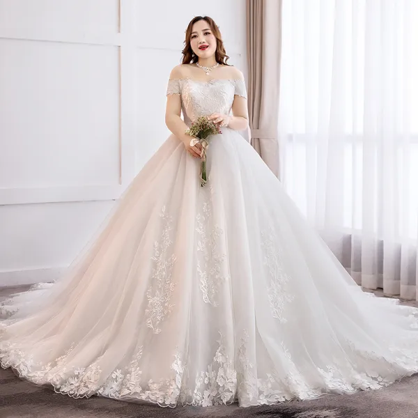 Modern / Fashion White Plus Size Ball Gown Wedding Dresses 2019 Tulle Lace Appliques Backless Embroidered Strapless Cathedral Train Wedding