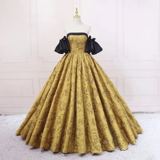 Vintage / Retro Black Gold Printing Prom Dresses 2023 Ball Gown Satin  Off-The-Shoulder Puffy Short Sleeve Backless Sweep Train Prom Formal Dresses