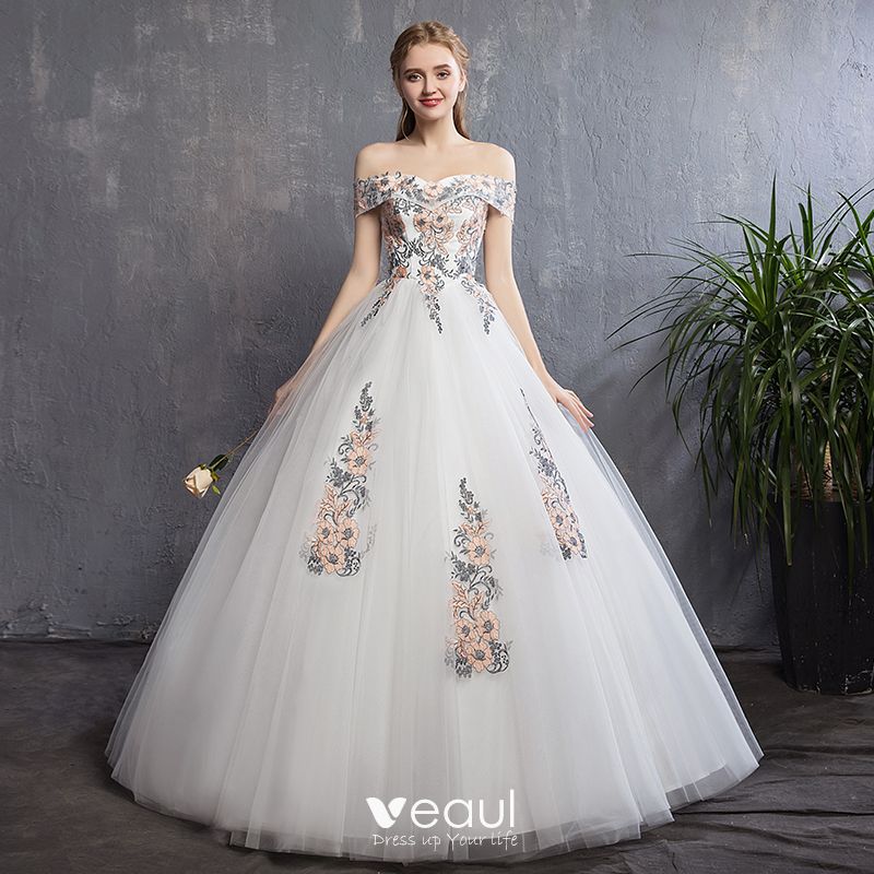 Discount Colored Ivory Wedding Dresses A-Line / Princess Off-The-Shoulder Short Sleeve Backless Appliques Lace Floor-Length / Long