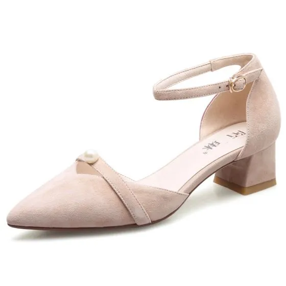 low heel pointed shoes