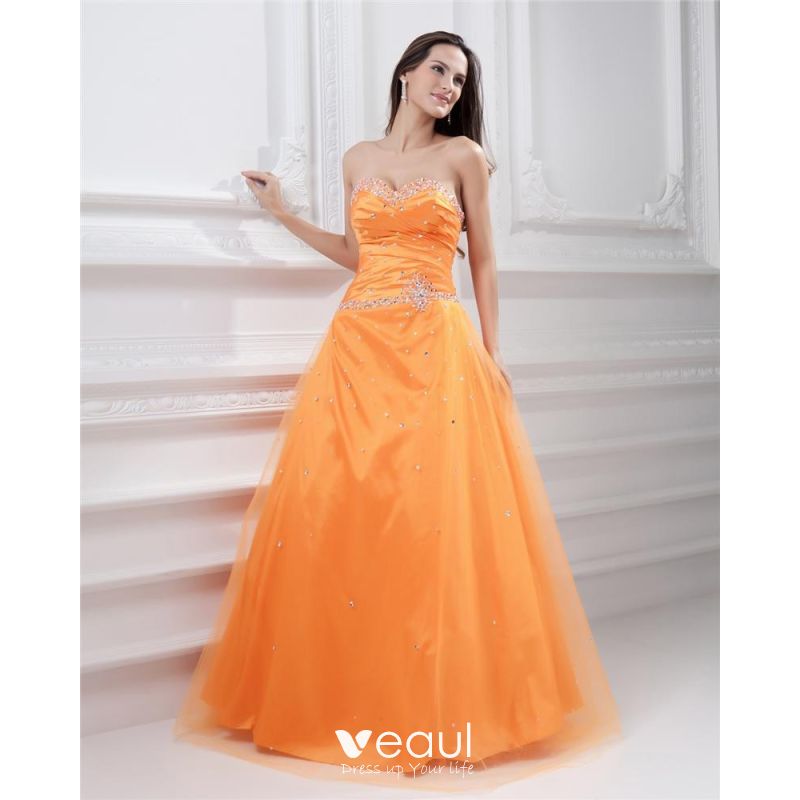 sweetheart neckline strapless dress