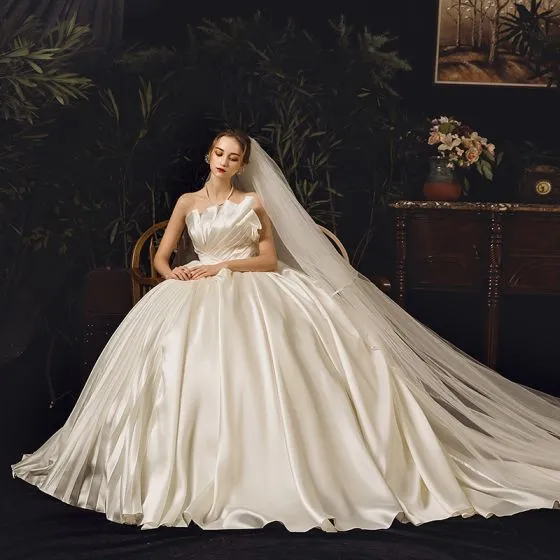 Stunning Ivory Satin Wedding Dresses 2019 Ball Gown Strapless Sleeveless Backless Cathedral 2293