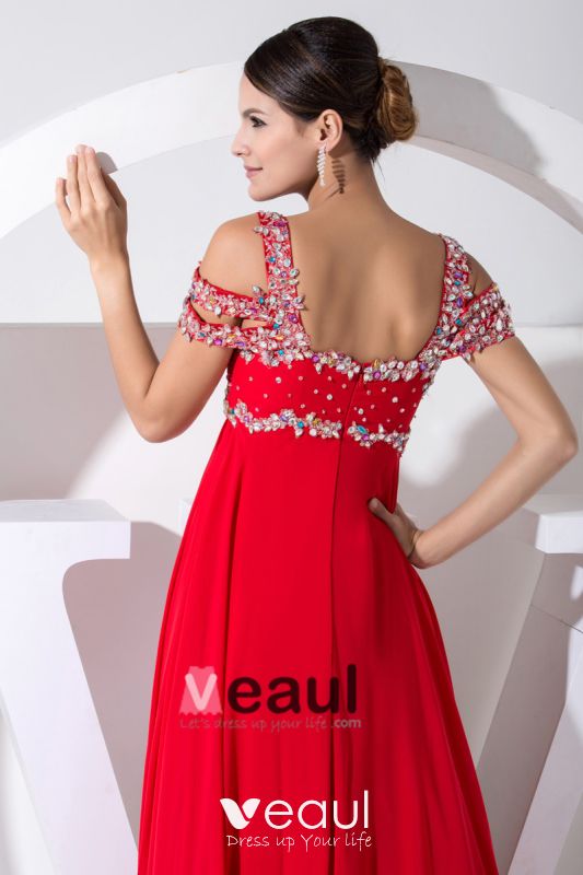 Elegant Red Carpet Evening Dresses V Neck Chiffon Pleated Satin