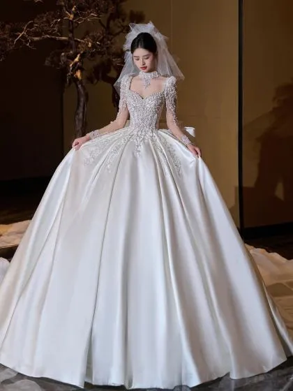 Vintage / Retro Ivory Beading Sequins Satin Wedding Dresses 2024 Ball ...