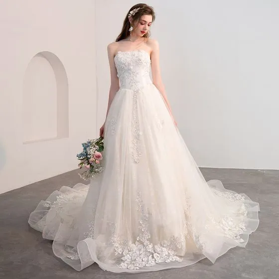 Chic Beautiful Ivory Wedding Dresses 2018 A Line Princess Lace Chic Beautiful Ivory Wedding Dresses 2018 A Line Princess Lace Flower Liques Beading Crystal Strapless Backless
