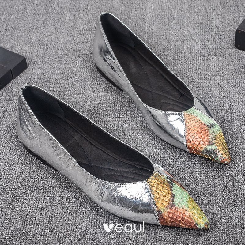 pointed casual shoes