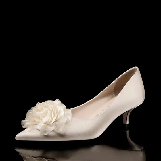 low pumps for wedding