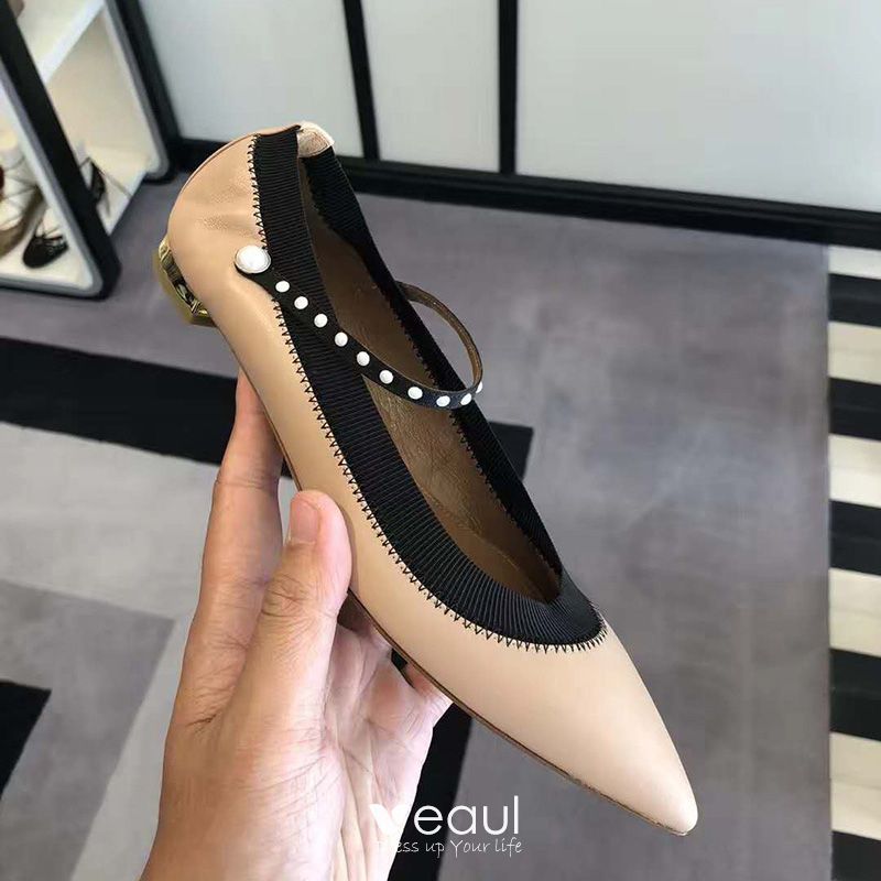 nude pointed shoes