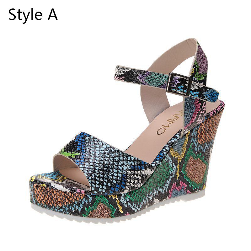 crocband rainbow slide