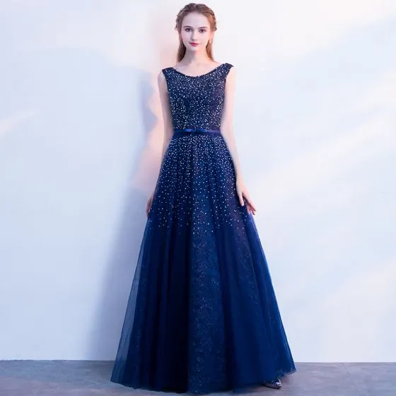 Sleeveless Scoop Neck Prom Dress