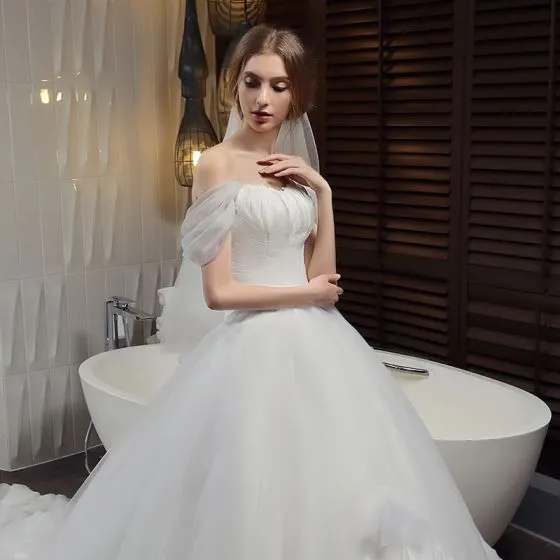 Chic / Beautiful Hall Wedding Dresses 2017 White Ball Gown Cathedral ...