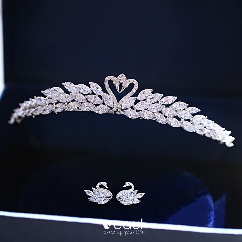 https://img.veaul.com/product/5ad89a7c44e42995e9153c7e27592853/chic-beautiful-prom-2017-silver-metal-rhinestone-tiara-bridal-jewelry-800x800.jpg