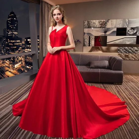 Modest / Simple Red Wedding Dresses 2019 A-Line / Sleeveless Royal Train