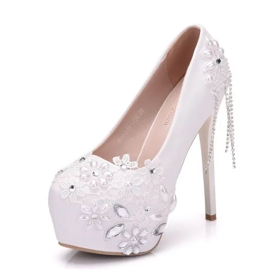 Fashion White Designer Wedding Shoes For Bride Lace Pearls 2022 New Pointed Red  Bottom High Heels Women Pumps Evening Gowns Wear Shoes From Crown2014,  $63.69