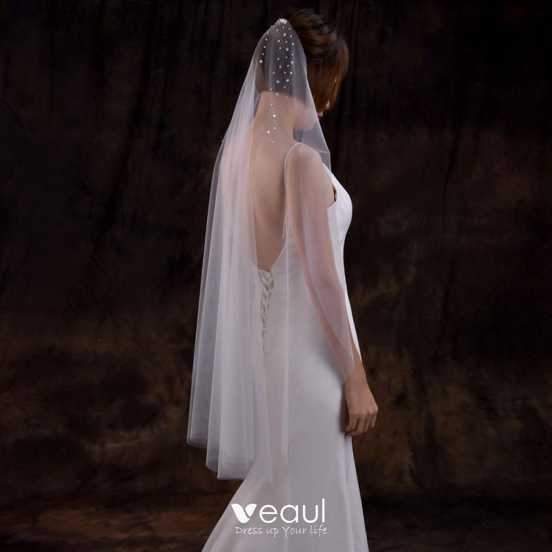 Chic / Beautiful Ivory Handmade Rhinestone Wedding Veils 2023