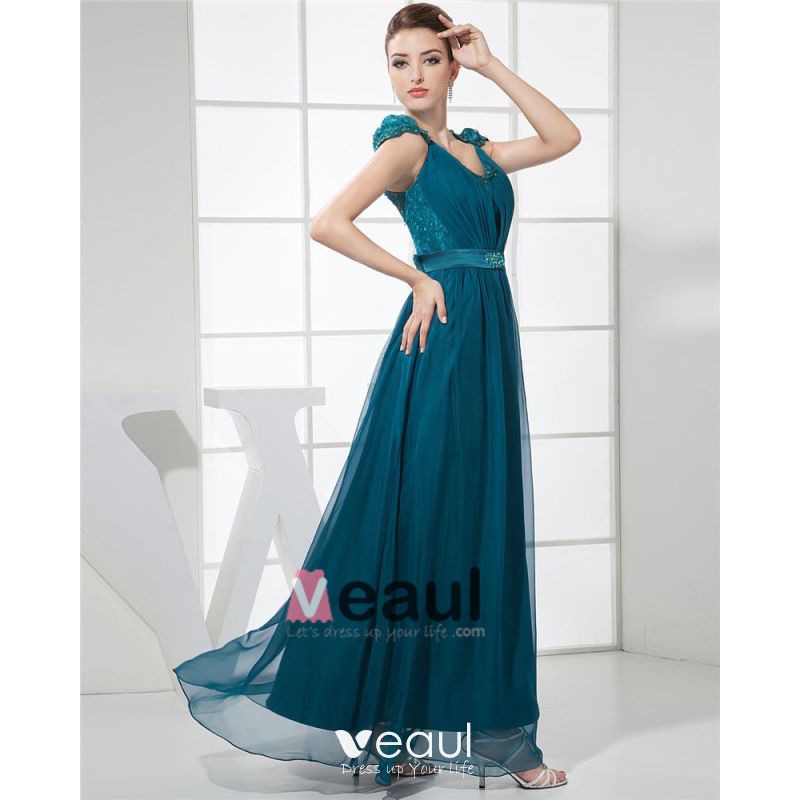 Elegant Red Carpet Evening Dresses V Neck Chiffon Pleated Satin