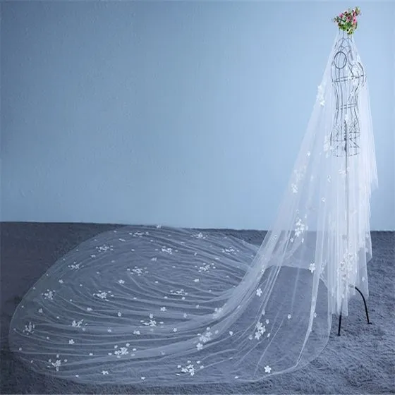 blue and white wedding veil