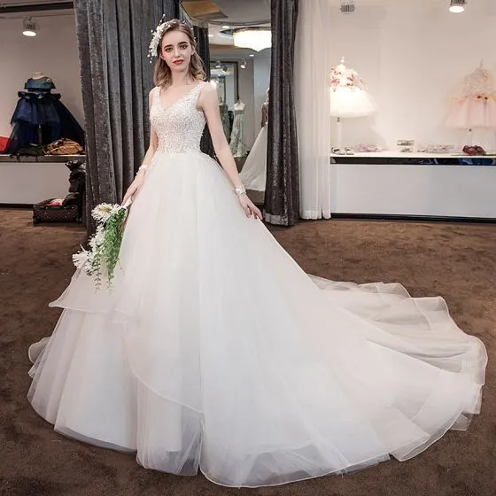 Elegant Champagne Wedding Dresses 2018 Ball Gown Lace Flower V-Neck ...