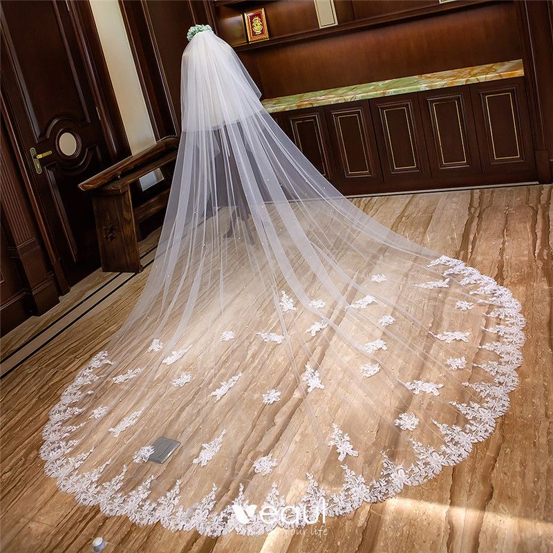 Lovely White Royal Train Wedding Tulle Lace Appliques Flower 4 m Wedding  Veils 2018