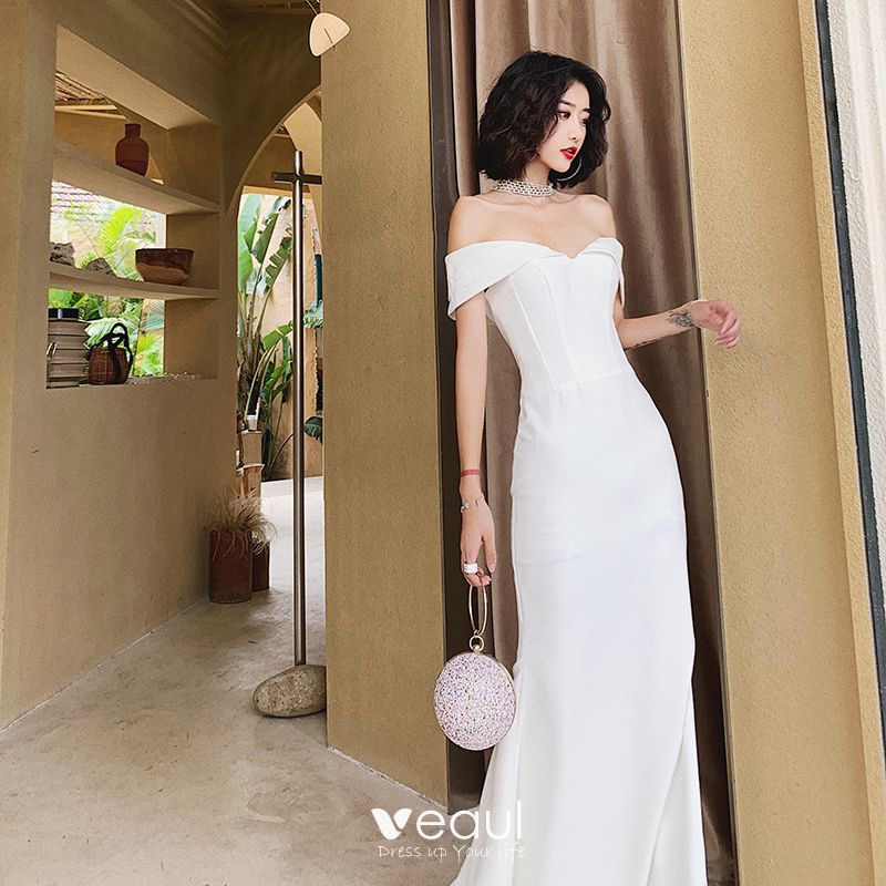 Sexy Ivory Satin Evening Dresses 2022 Trumpet / Mermaid Ruffle  Off-The-Shoulder Evening Party Short Sleeve Backless Sweep Train Formal  Dresses