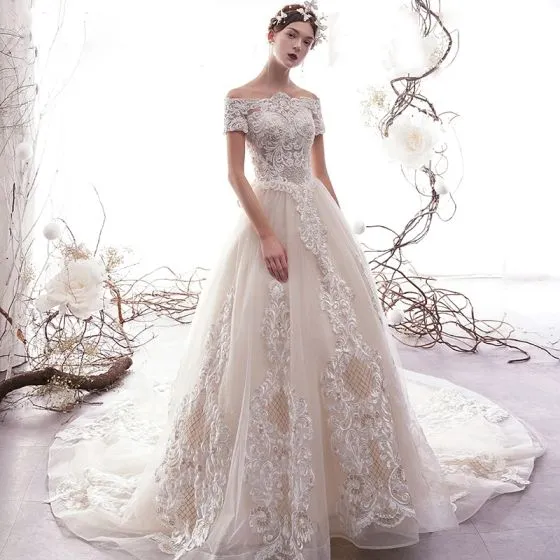 [تصویر:  classy-champagne-pierced-wedding-dresses...60x560.jpg]