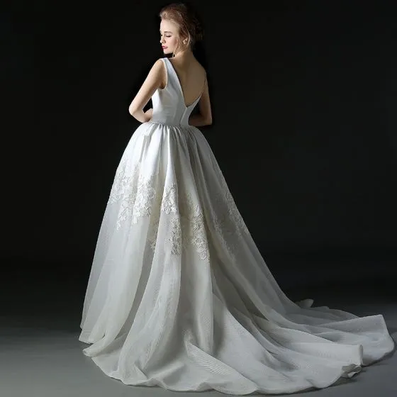 Modern / Fashion Ivory Wedding Dresses 2018 A-Line / Princess V-Neck ...