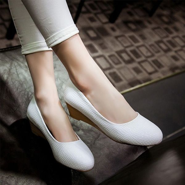 Chic White Wedges Shoes Kitten Heel 