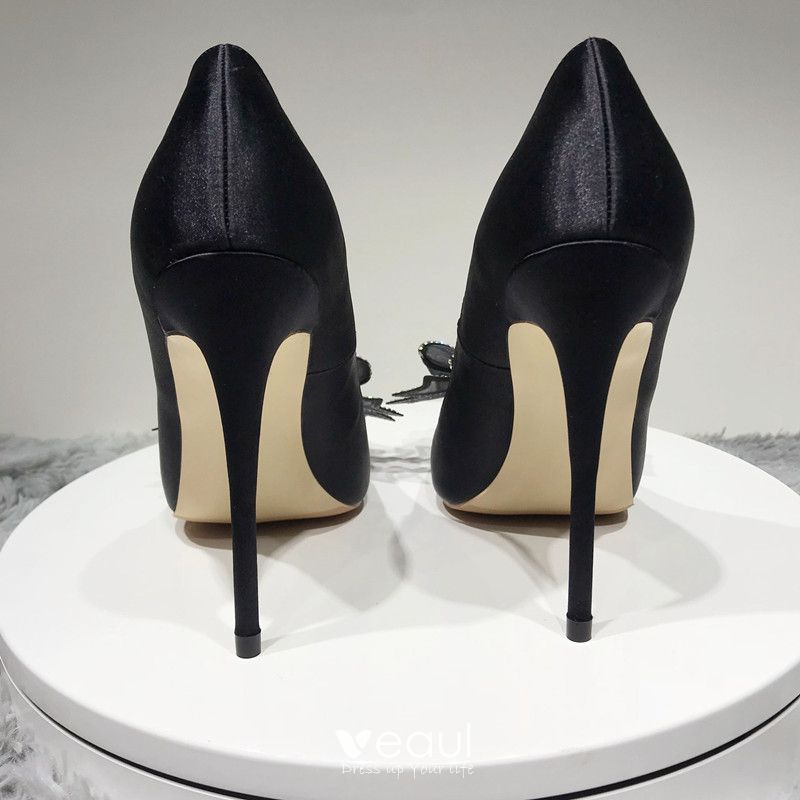 pumps with bow