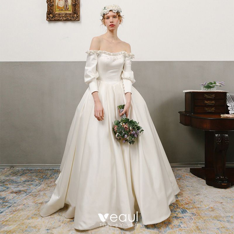 / Retro Ivory Satin Wedding Dresses 2019 A-Line / Princess Off-The-Shoulder Puffy Long Backless Chapel Train Ruffle