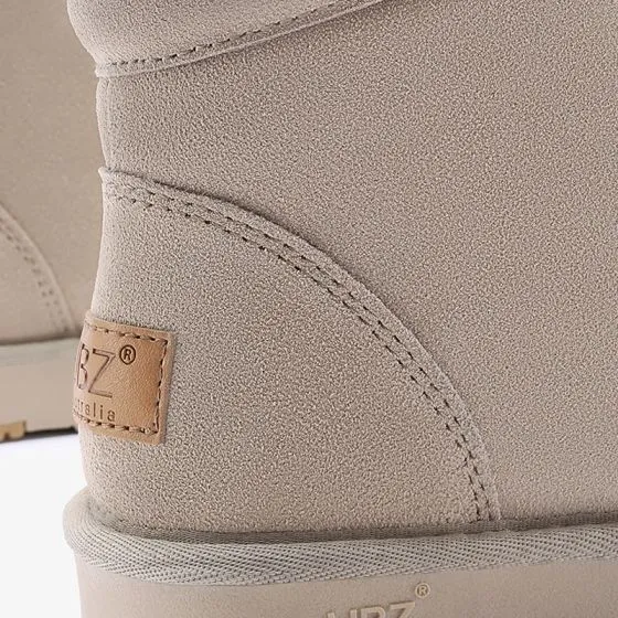 beige snow boots