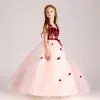 Schöne Pearl Rosa Mädchenkleider 2017 Ballkleid V-Ausschnitt Ärmellos Applikationen Blumen Stoffgürtel Lange Rüschen Kleider Für Hochzeit