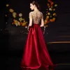 Vintage Czerwone Satyna Sukienki Na Bal 2020 Princessa Przezroczyste Wysokiej Szyi Kótkie Rękawy Frezowanie Rhinestone Cekiny Trenem Sweep Wzburzyć Sukienki Wizytowe