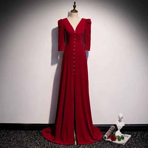 Vintage Rot Velour Winter Abendkleider 2020 A Linie Tiefer V-Ausschnitt 3/4 Ärmel Sweep / Pinsel Zug Rüschen Rückenfreies Festliche Kleider